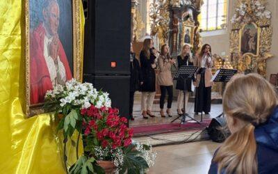 Bliżej Nieba dla Jana Pawła II. Papieski koncert w bolesławieckiej Bazylice